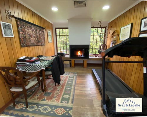 Se Vende Casa En Exclusivo Sector De Curicó.