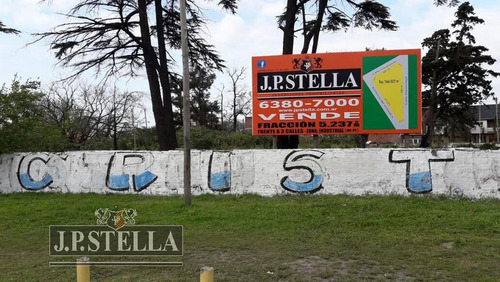 Fracción Industrial/comercial 5237 M² Frente A 3 Calles - Villa Luzuriaga