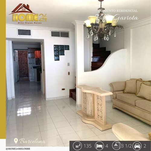 Imagen 3 de 10 de Venta De Townhouse De Tres Niveles