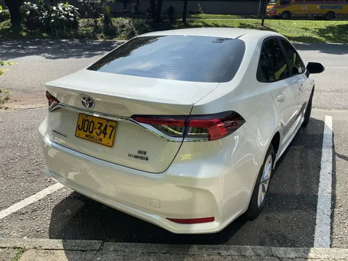 Toyota Corolla 1.8 Xe-i Hibrido At 4x2 2020