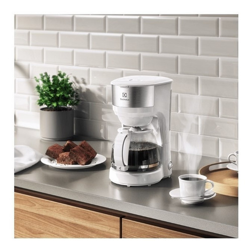 Imagen 5 de 7 de Cafetera Eléctrica Electrolux Blanca/inox Ecm21 1,2l