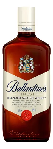 Garrafa de Whisky Ballantine's Finest 750ml com rótulo clássico e brasão em destaque sobre fundo branco