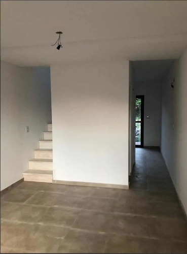 Duplex En Venta, Ituzaingo, 3 Ambientes A Estrenar