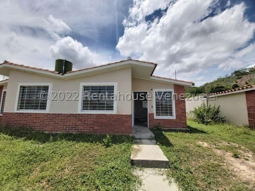 Imagen 27 de 30 de Casas En Venta En Terrazas De La Ensenada Barquisimeto , Lara Codigo :: 23- 2144 . -- ---0414-5446337|