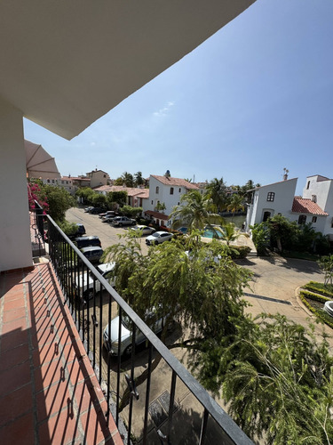 Townhouse En Venta Pueblo Viejo Moderno (isla Creta)