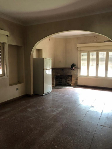Oportunidad Excelente Chalet A Reciclar ,a Cuatro Cuadras De Estacion Padua Norte !!!