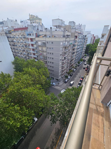 Dos Ambientes Externo Con Balcon Saliente Espectcular 45 Metros 