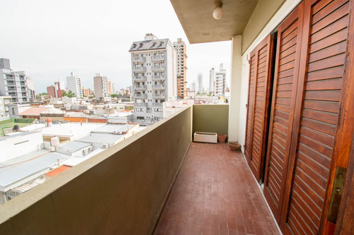 Imagen 17 de 30 de Dpto De 3 Dormitorios Y Cochera, Zona Centro.
