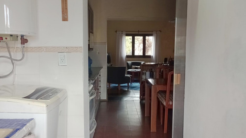 Venta Hermoso Chalet Serrano En Villa De Las Rosas, Excelente Ubicación