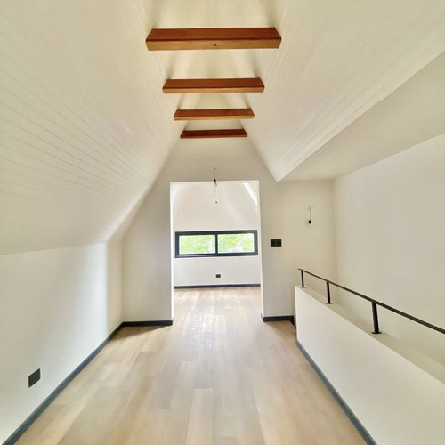 Casa En Venta De 4 Dorm. En Vitacura
