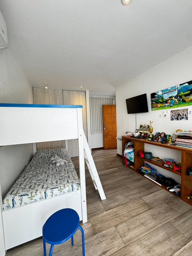 Casa Tipo Duplex De 3 Dormitorios