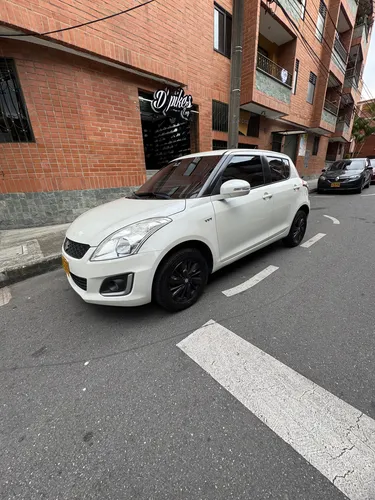 Suzuki Swift 1.2 AT