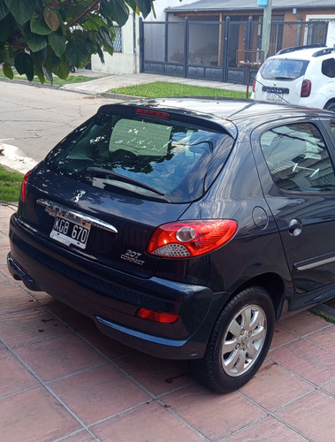 Peugeot 207 1.4 Sedan Active 75cv