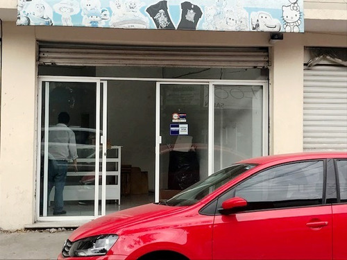 Imagen 2 de 5 de Local En Renta En Viveros De La Hacienda, Sobre Bastones.