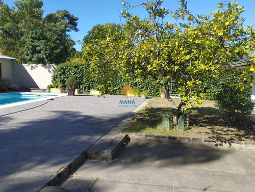 Alquiler Anual, Casa De 3 Dormitorios Con Piscina, Pinares Atlántida