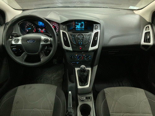 Imagen 9 de 15 de Ford Focus S 4p 1.6l N Mt S 2015