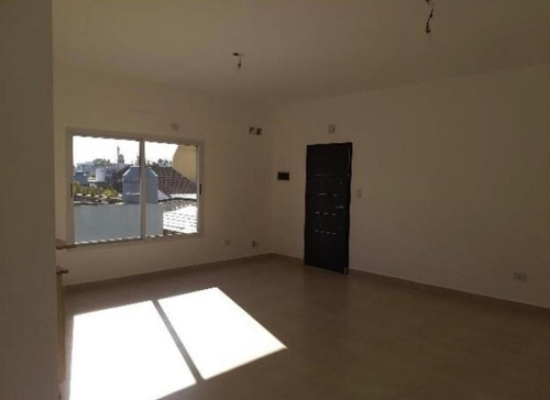 Imagen 2 de 8 de Block En Venta De 5 Departamentos De 3 Ambientes + 3 Cocheras