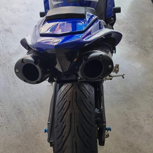 Imagen 4 de 10 de Yamaha R1