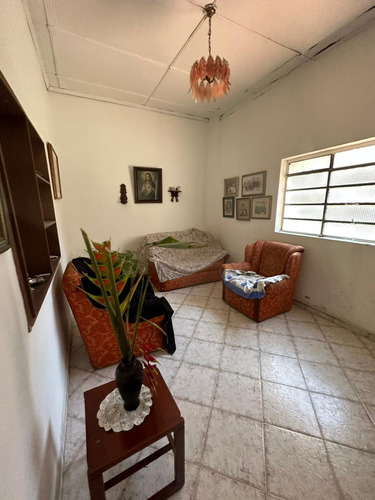 Venta De  Venta Casa Lote En Barrio Astorga, Poblado