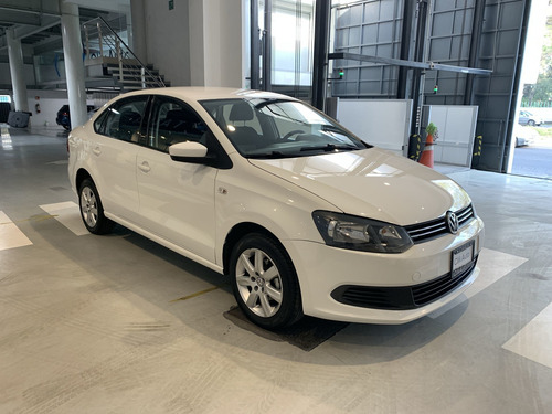 Imagen 13 de 15 de Volkswagen Vento 2014 1.6 Style Mt