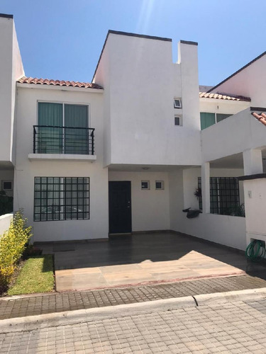 Imagen 1 de 20 de Casa En Venta O Renta En San Gerardo (amueblada)