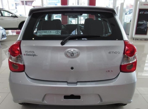 Imagen 4 de 13 de Toyota Etios 1.5 X
