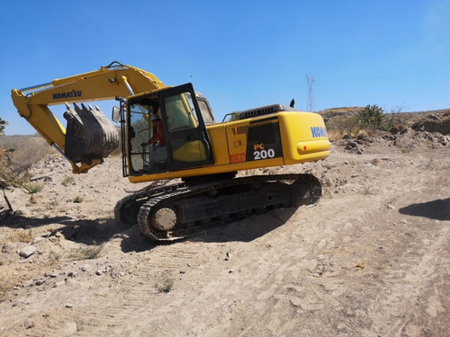 Imagen 3 de 15 de 17) Excavadora Komatsu Pc200 2006