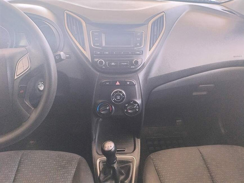 Hyundai HB20 1.0 UNIQUE 12V FLEX 4P MANUAL