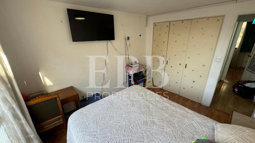 Se Vende Amplio Departamento 2d 1b En Sector Residencial