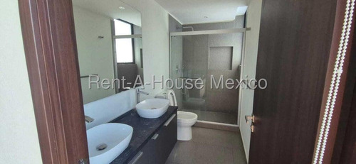 Departamento En Renta En Huixquilucan, Bosque Real Am. 25-3623
