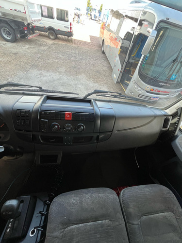 Tector 31-300 Branco 2023 Com Carroceria De Madeira 8x2