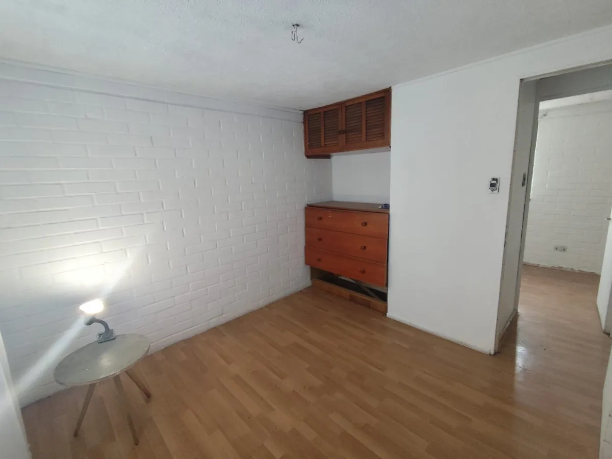 Imagen 5 de 10 de Casa Remodelada En Venta Eyzaguirre, Acceso Sur