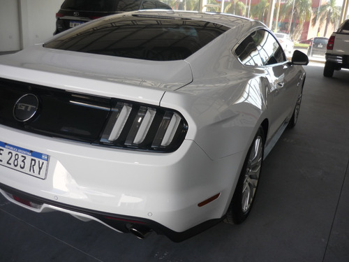 Ford Mustang 5.0 Gt 421cv