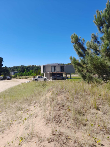 Lote Barrio Ecuestre. Barrio Con Centro Comercial