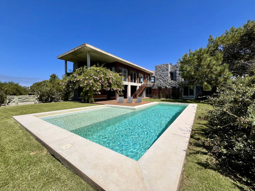 Casa En Venta En Jose Ignacio, Village Del Faro, Vista Al Ma (ref: Bpv-9782)