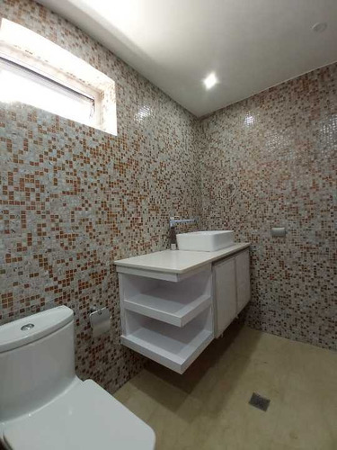 Imagen 11 de 29 de Se Vende Casa 900 M² 6h/7b/10pe La Lagunita
