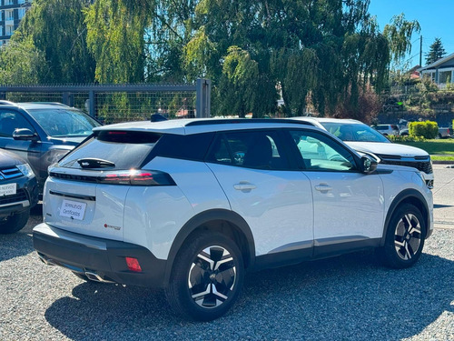 Peugeot 2008 MCA ALLURE PURETECH
