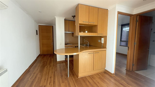 Departamento En Venta De 2 Dorm. Metro Escuela Militar
