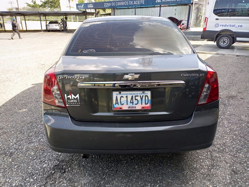 Imagen 3 de 12 de Chevrolet Optra