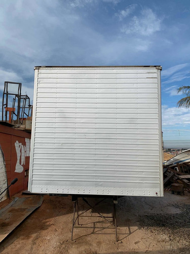 Imagem 7 de 8 de Bau 7,5 Mts