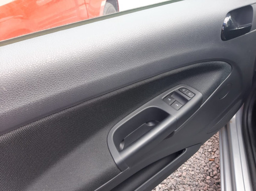 Imagen 12 de 17 de Volkswagen Gol Trend 1.6 Trendline 2020
