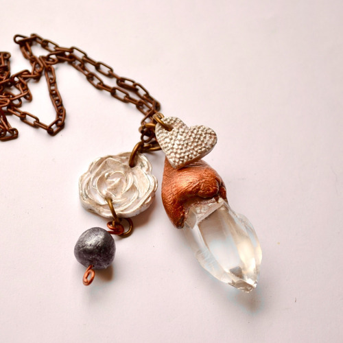 Imagen 1 de 7 de Collar Boho Con Piedra Cuarzo, Corazon, Flor, Cobre, Cod1