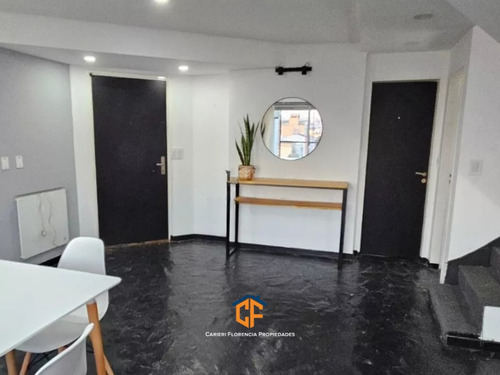Departamento 4 Ambientes Tipo Dúplex Con Cochera Incluida, En Venta Y Muy Buen Estado, Apto Crédito