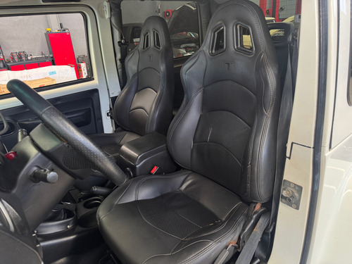 Troller T4 3.2 2p