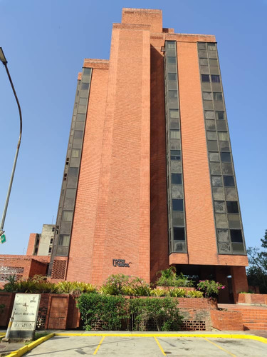 Se Vende En 14.500$ Oficina En Torre Trebol, Lomas Del Este Valencia