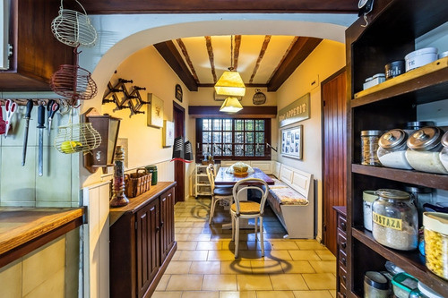 Oportunidad De Venta Casa A Una Cuadra Del Mar- Ref: 836