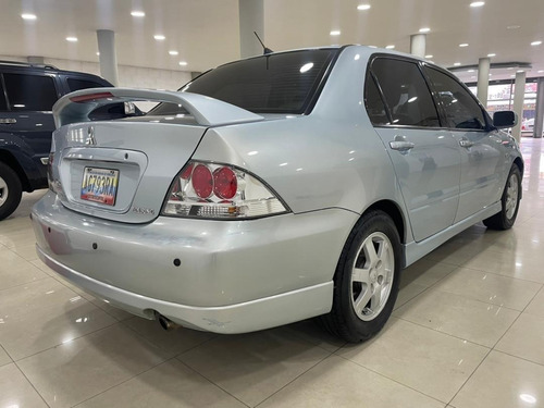 Imagen 6 de 13 de Mitsubishi Lancer Touring