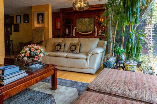 Imagen 3 de 30 de Residencia En Venta Con Acabados De Lujo & Jardín