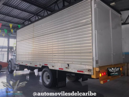 Imagen 4 de 15 de Camion Freightliner M2 106 Cava De Aluminio