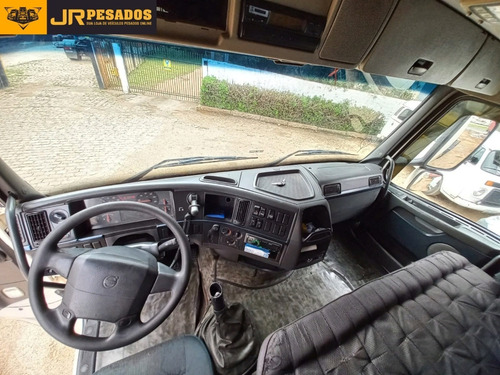Imagem 8 de 15 de Volvo Fh 440 Cambio Manual Trucado 6x2 Ano 2010